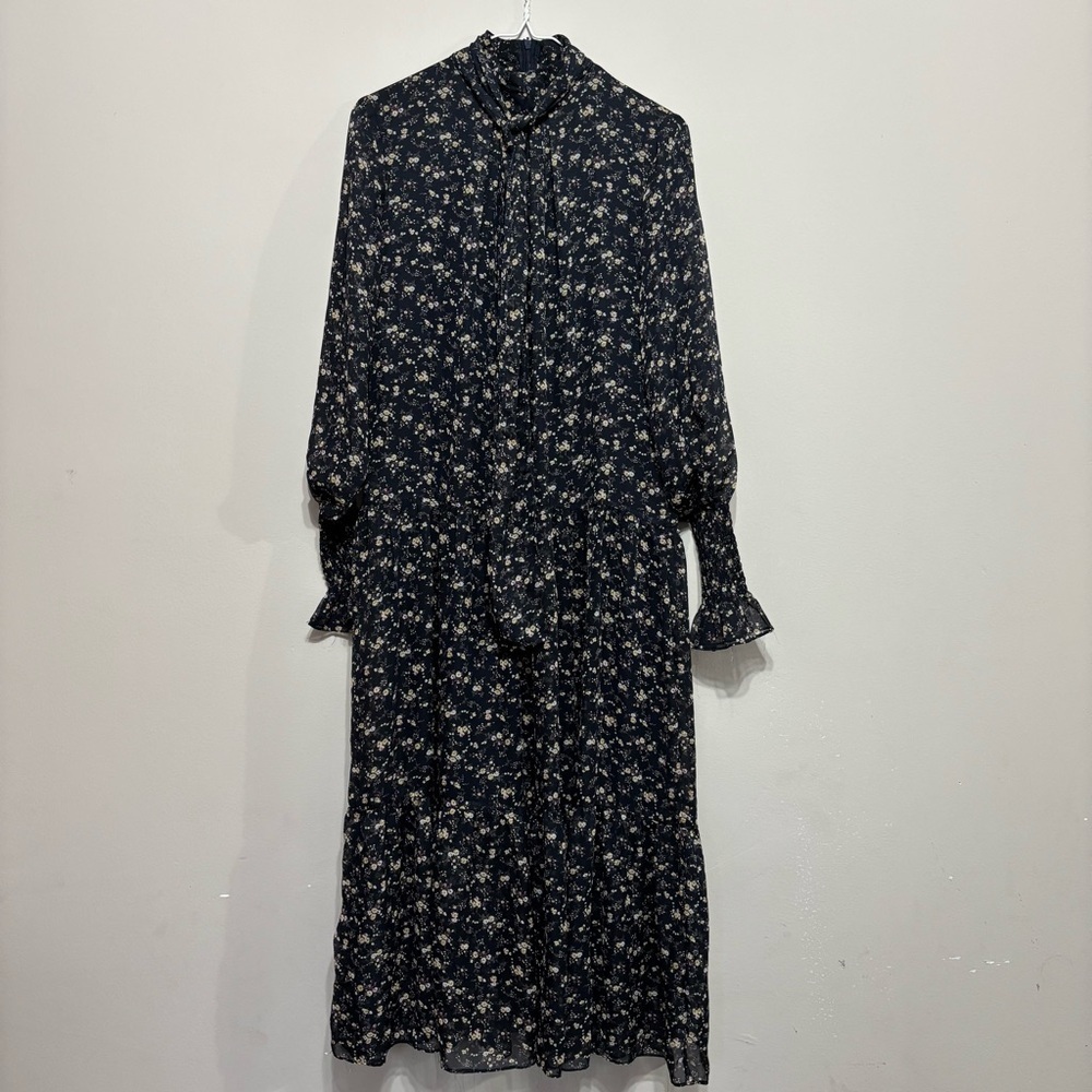 Navy‎ Floral Long Sleeve Dress